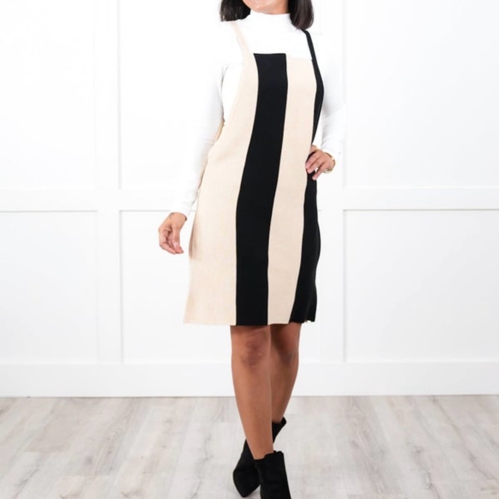 Heyson Black and Cream stripe sleeveless sweater dress.  Size Large.